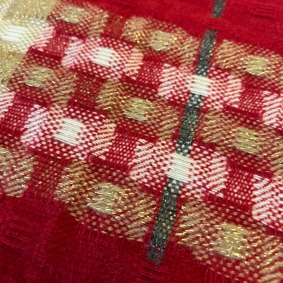 NWOT BURBERRY Cashmere Merino blend Festive Metallic Scarf Fringe - Picture 5 of 9